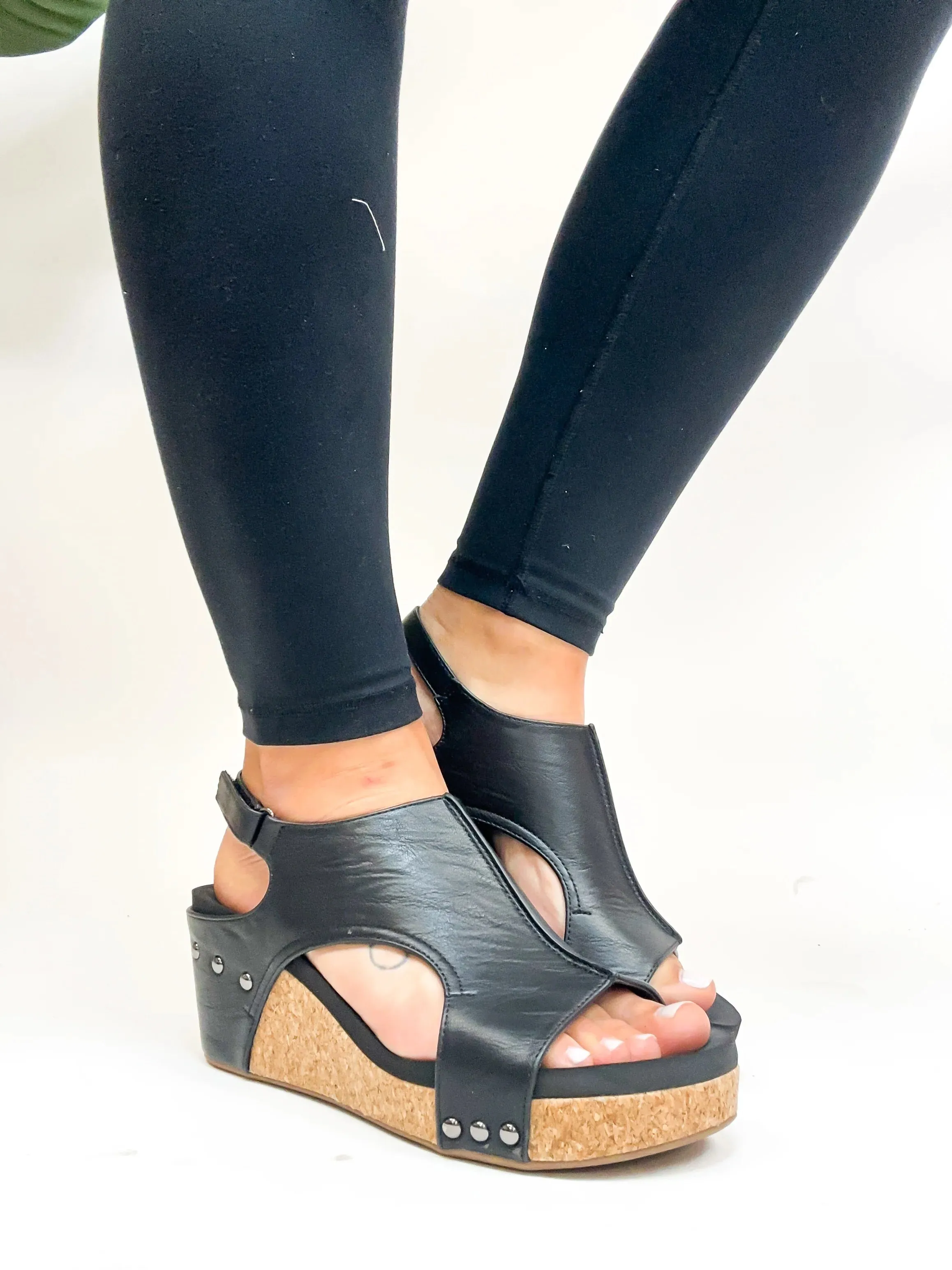 Corky's Carley black smooth wedges