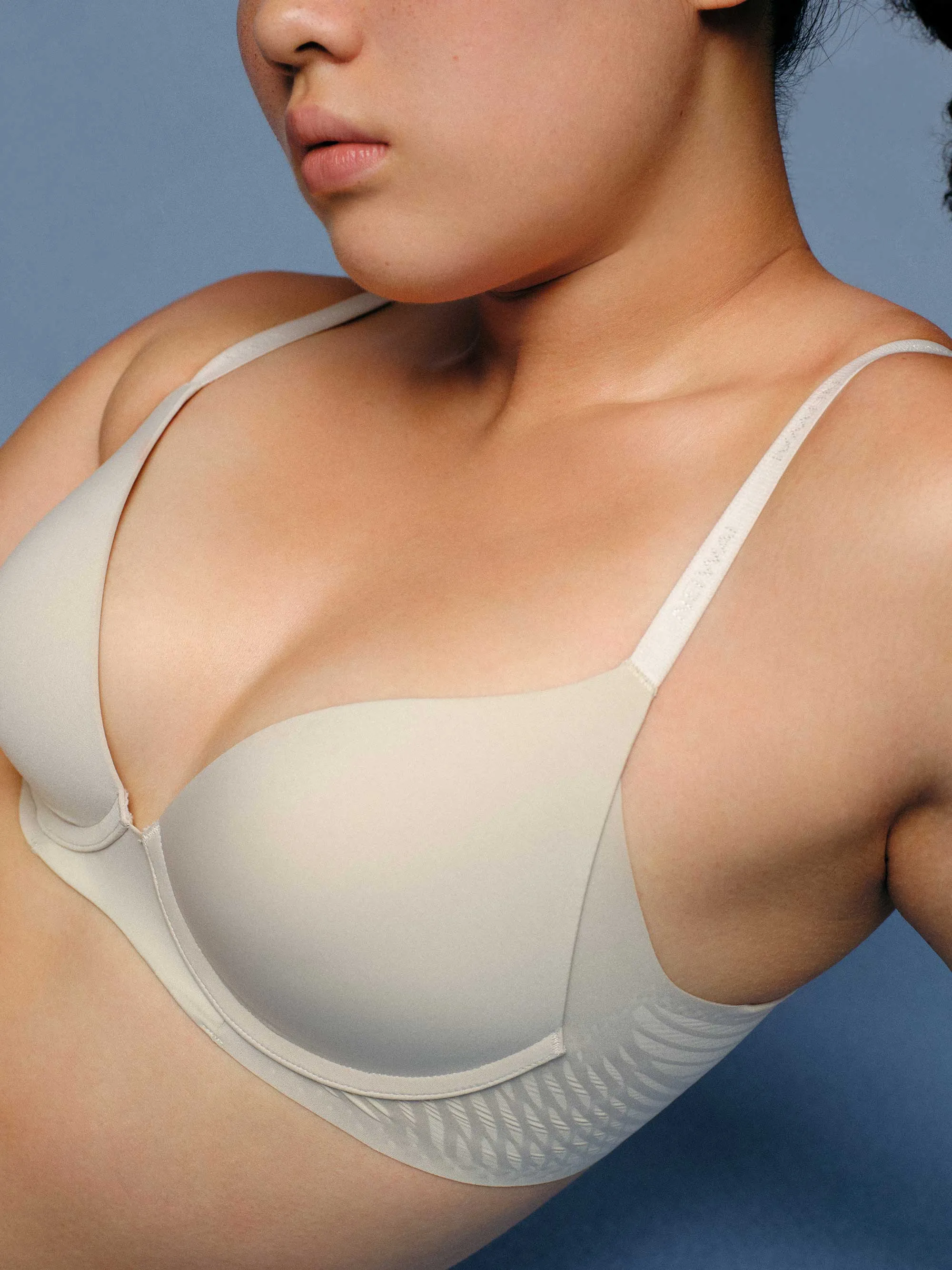 Winged Support Curve Bra